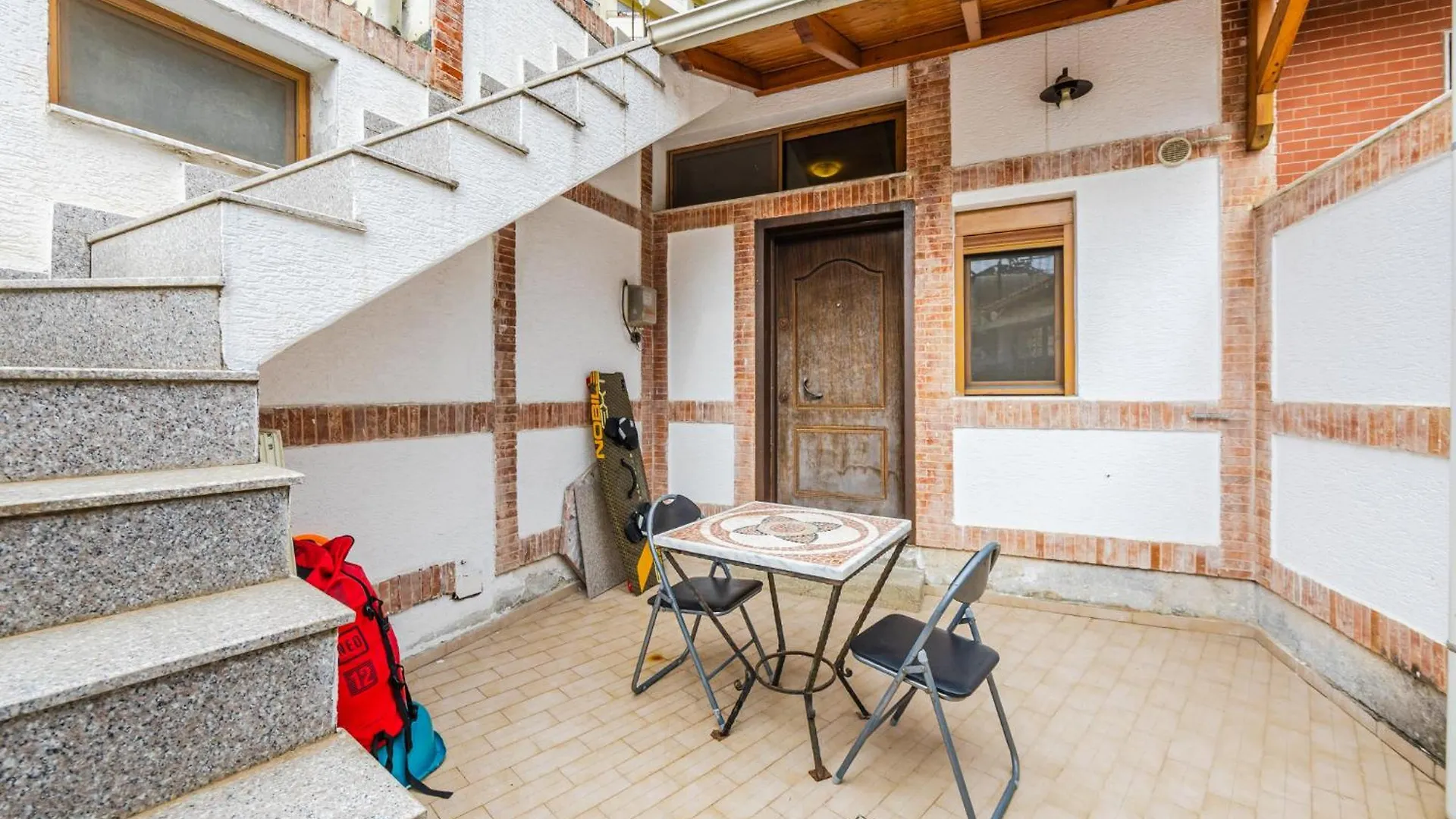 Mbreti Monun Apartment Durres