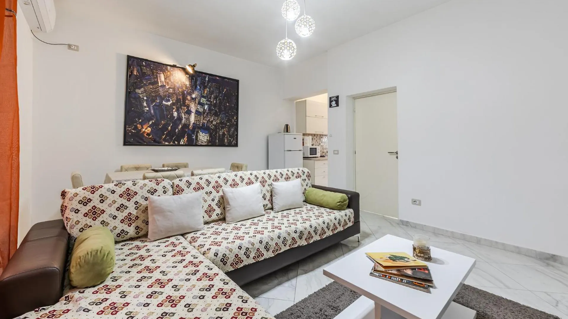 Mbreti Monun Apartment Durres