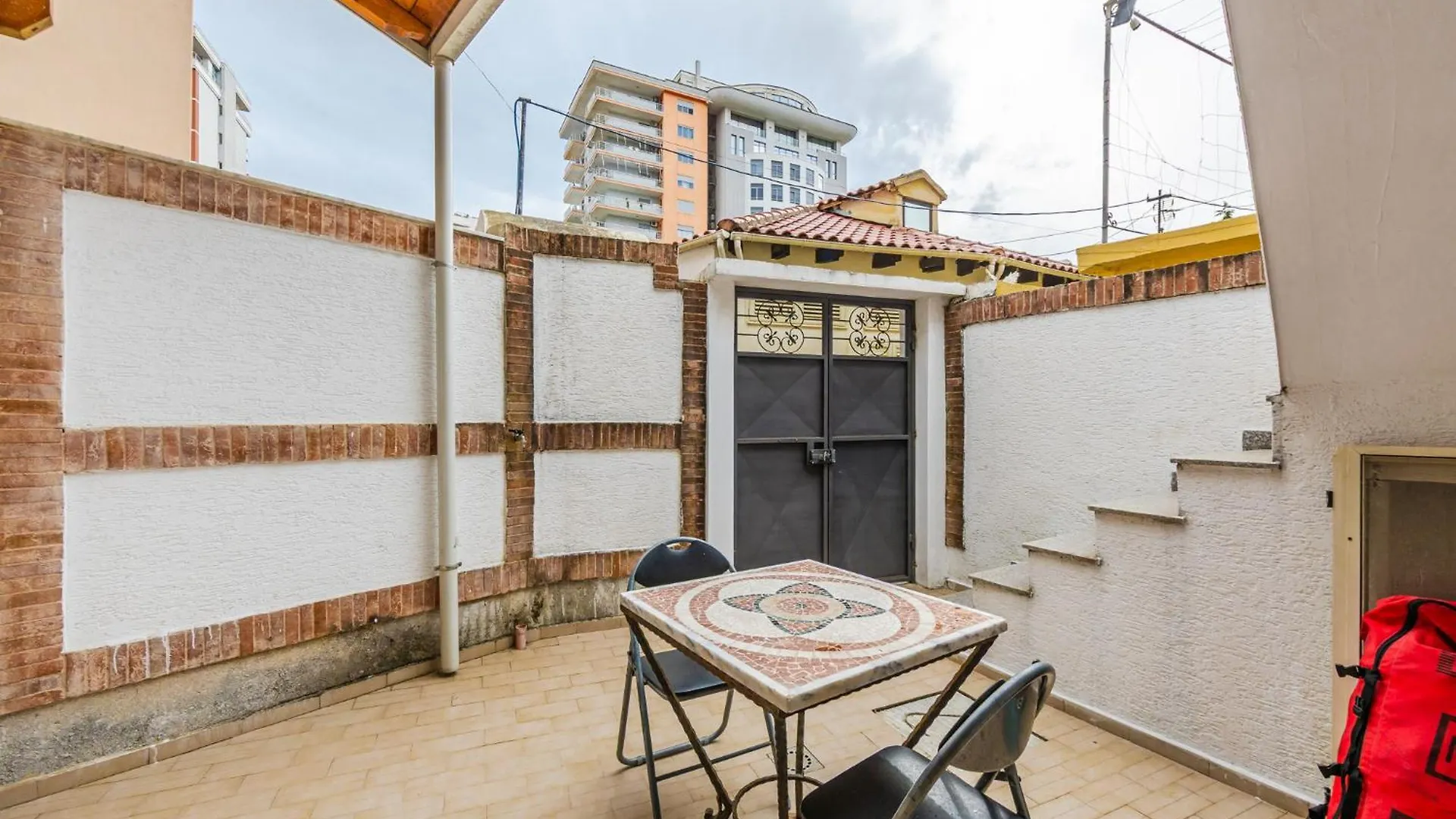 Mbreti Monun Apartment Durres 0*,