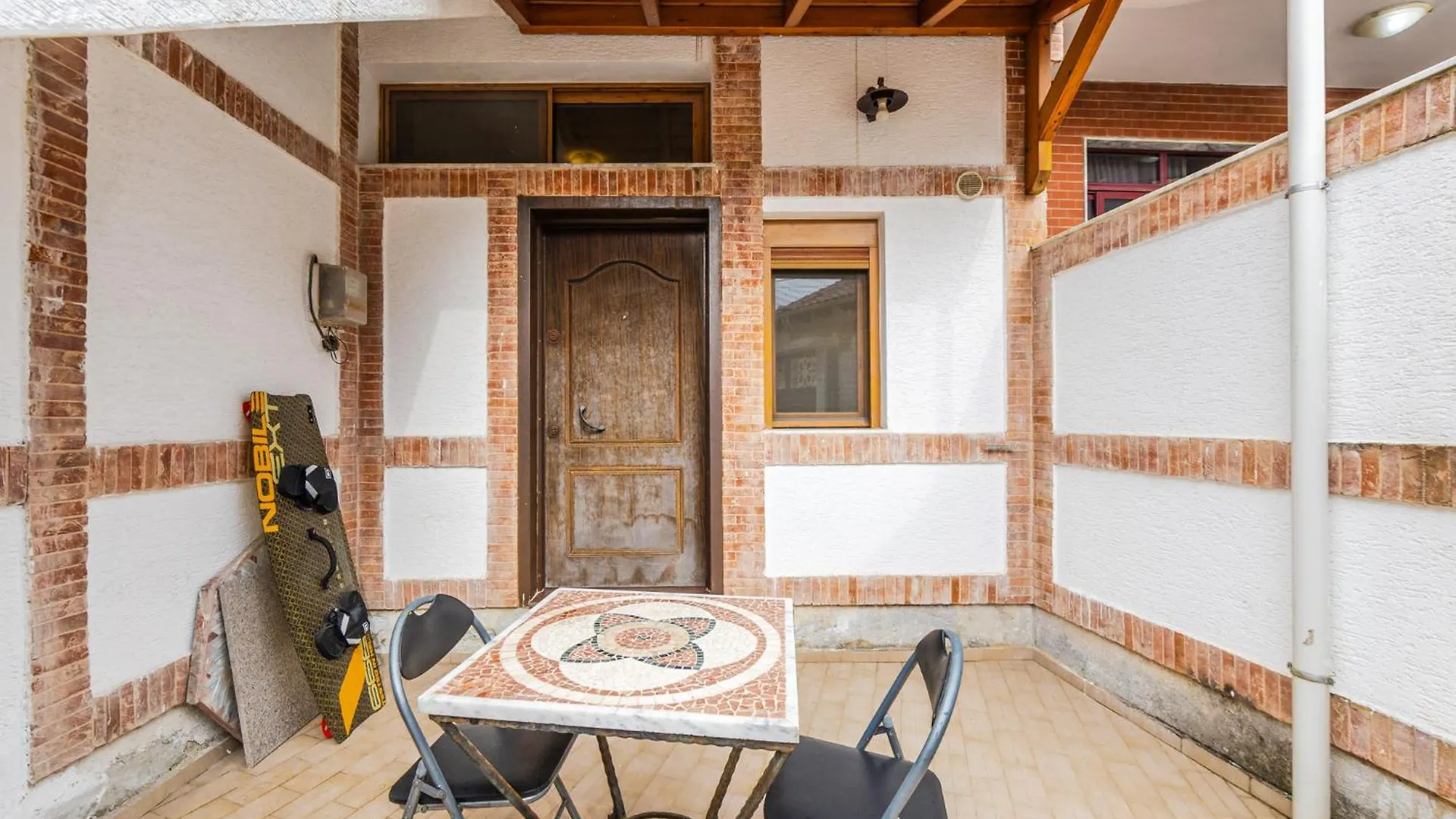 Mbreti Monun Apartment Durres