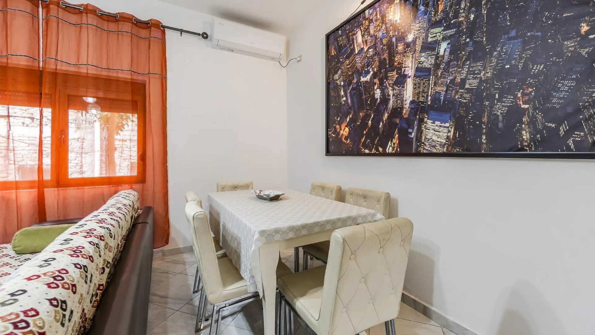 Mbreti Monun Apartment Durres 0*,  Albania